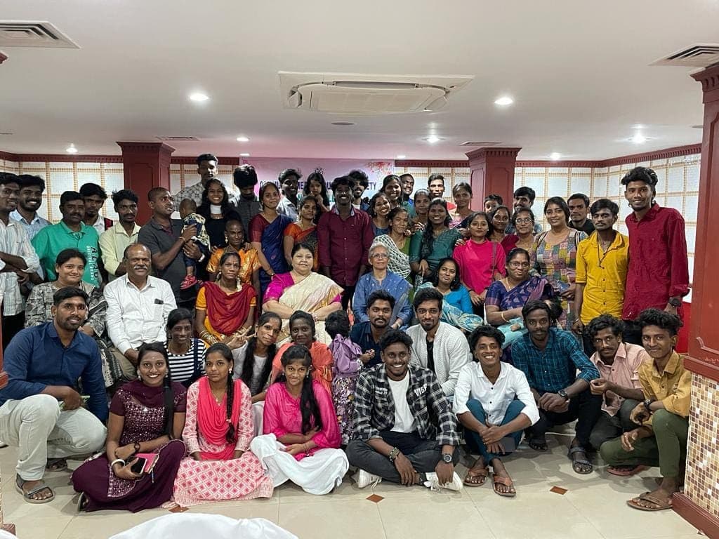 CHES alumni, team members and friends gathered for a reunion